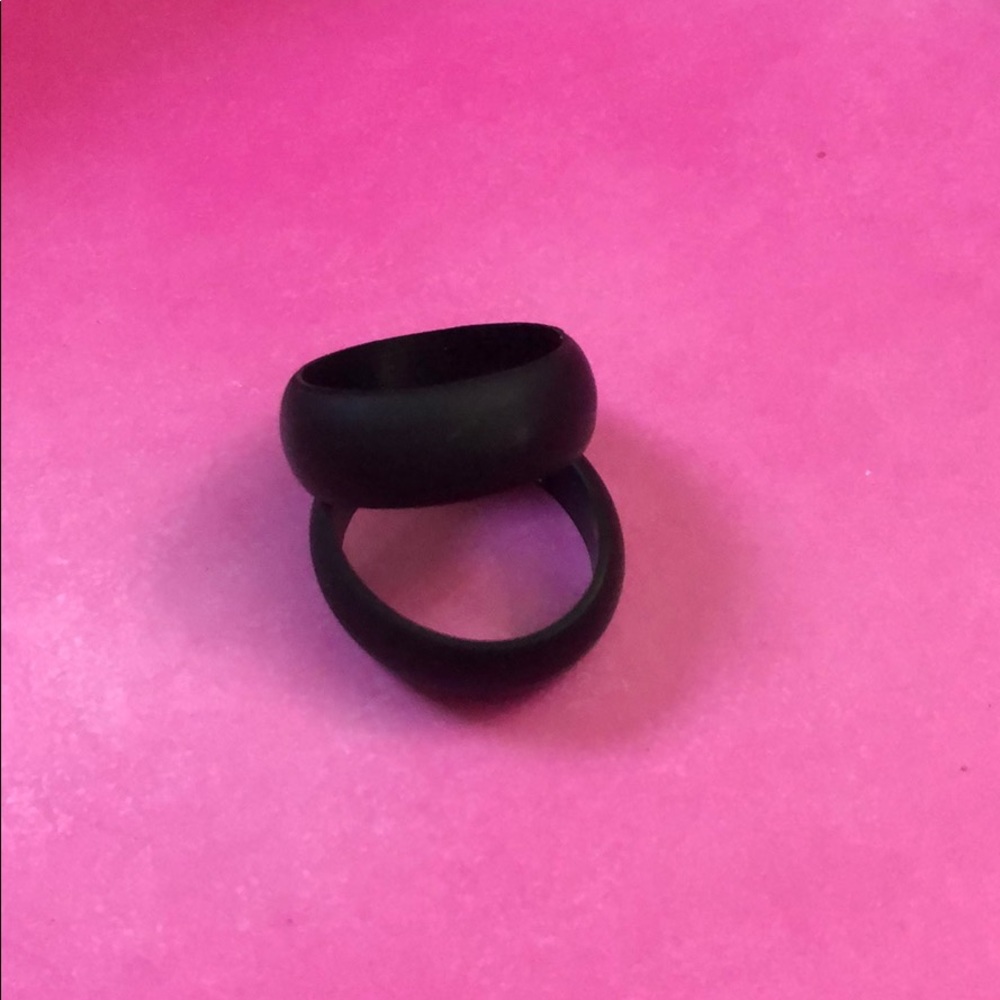 Men’s black silicone ring size 13